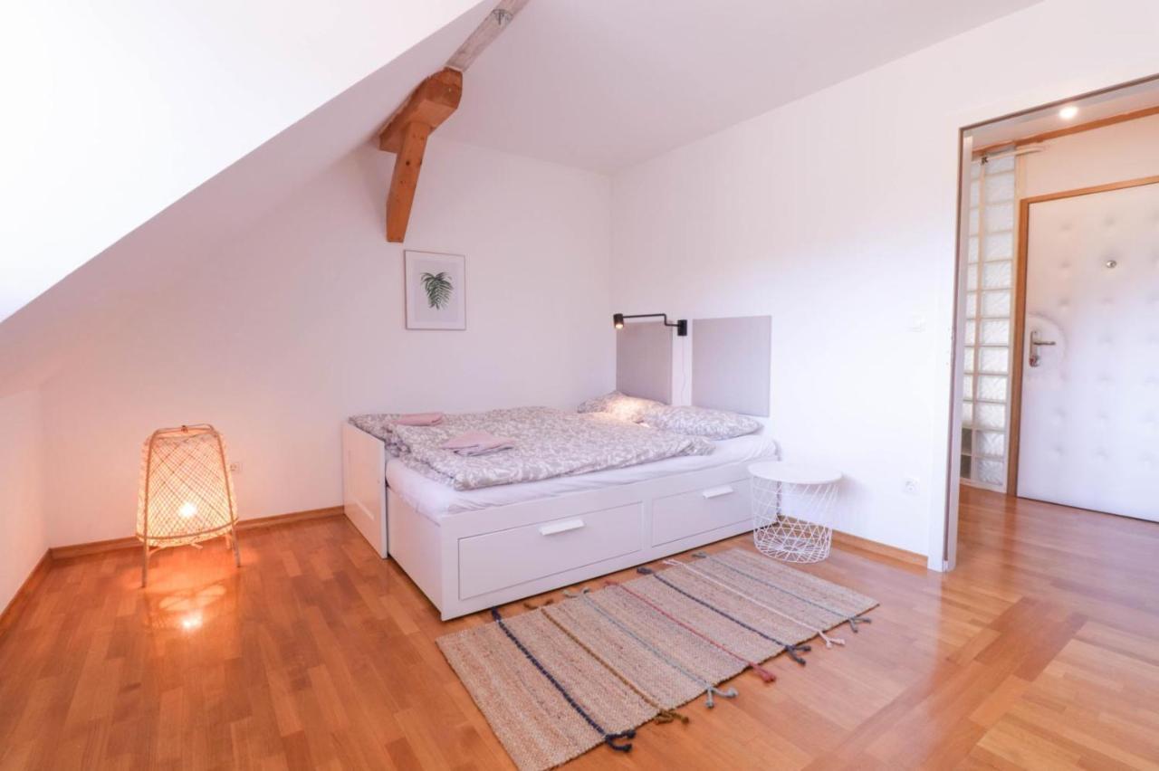 Apartment In The Heart Of Bled With Views Екстериор снимка